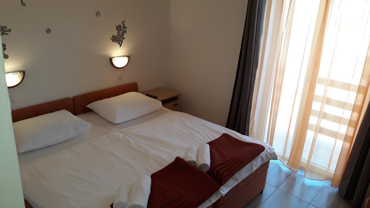 Pansion Maria Bed and Breakfast Zadar Eksteriør billede